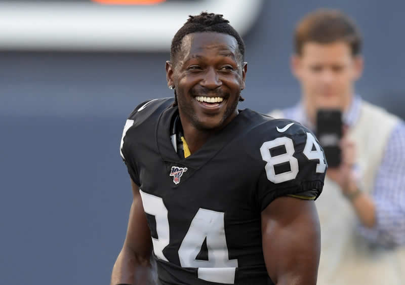 Antonio Brown signs one-year deal with New England Patriots